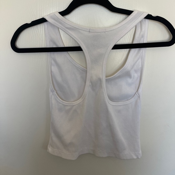 2 white crop tank tops - Picture 4 of 4